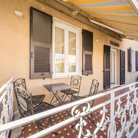 Lejlighed Parcheggio Privato 15 Minuti A Piedi Dalla Stazione Di Migliarina