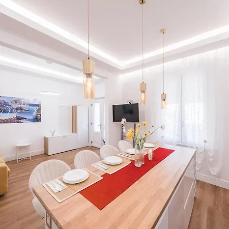 Parcheggio Privato 15 Minuti A Piedi Dalla Stazione Di Migliarina Lejlighed *