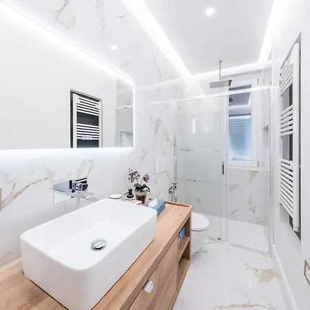 Parcheggio Privato 15 Minuti A Piedi Dalla Stazione Di Migliarina